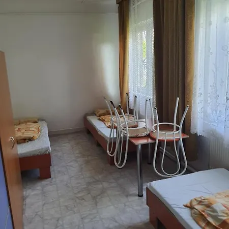 Aparthotel Hun-thor Szallashely Oroszlany