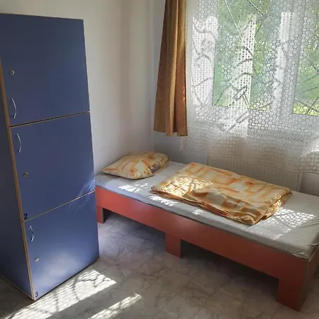 Aparthotel Hun-thor Szallashely Oroszlany